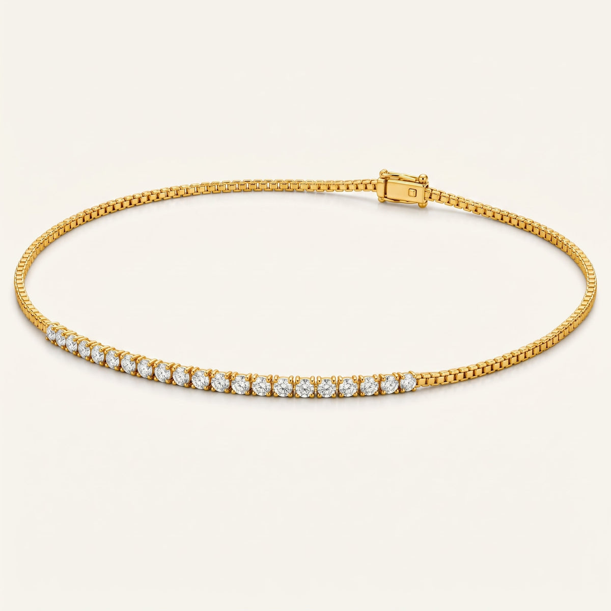 Collar medio tennis de oro amarillo 14k con diamantes lab grown, otra vista