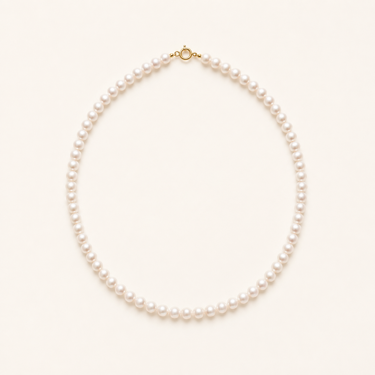 Collar de oro 14k con perlas naturales, vista de detalle del cierre y las cuentas